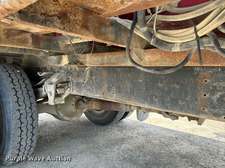 image for item EG6682 1986 Ford 8000 flatbed truck