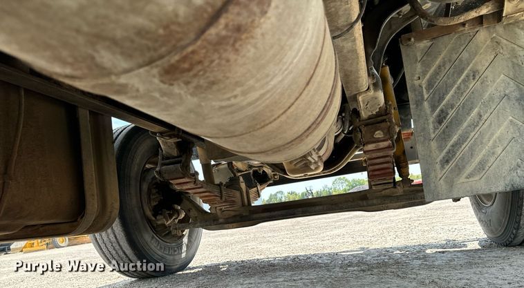 image for item EG6682 1986 Ford 8000 flatbed truck