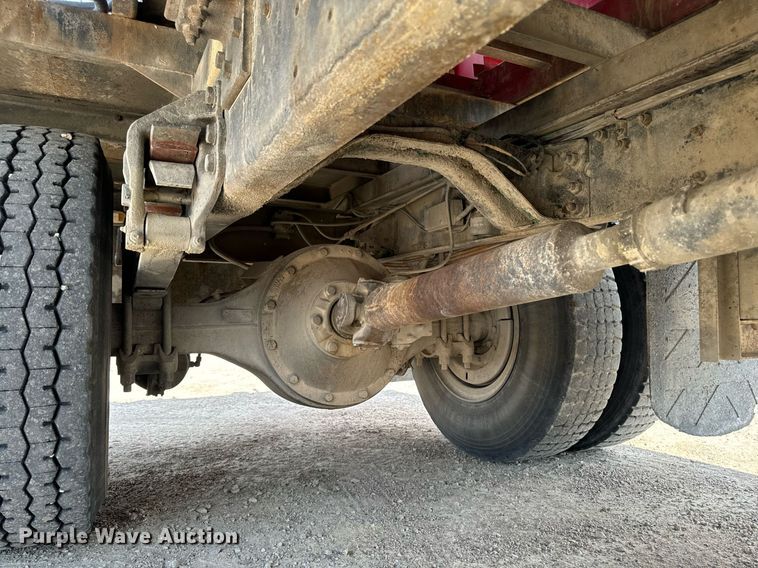 image for item EG6682 1986 Ford 8000 flatbed truck