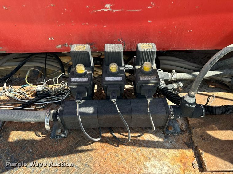 image for item EG6682 1986 Ford 8000 flatbed truck