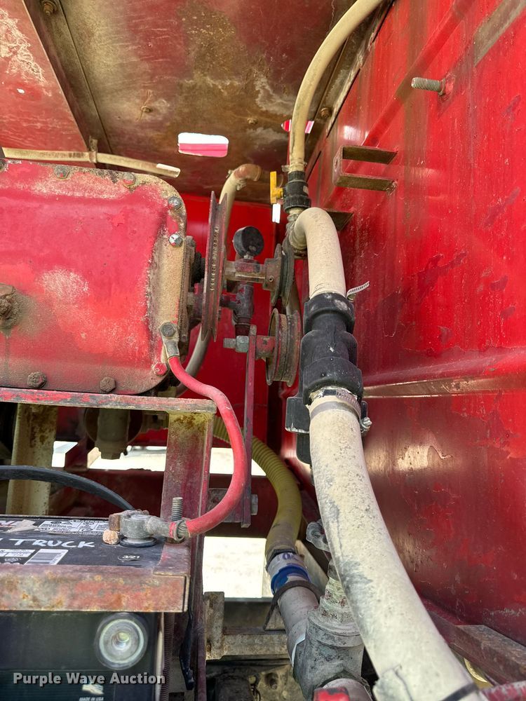 image for item EG6682 1986 Ford 8000 flatbed truck