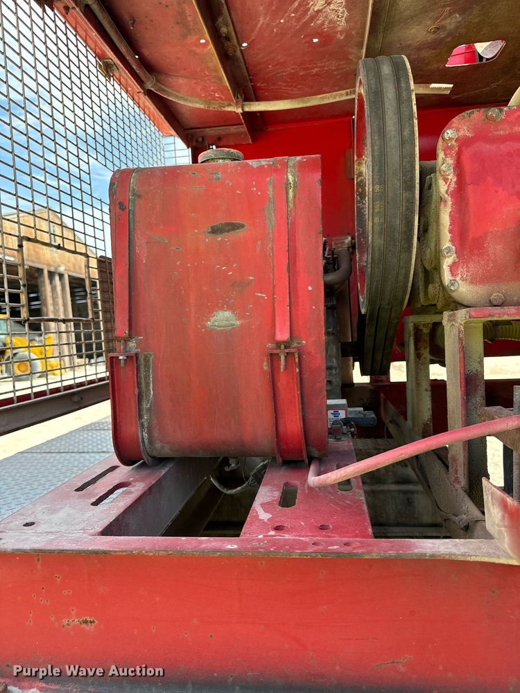 image for item EG6682 1986 Ford 8000 flatbed truck