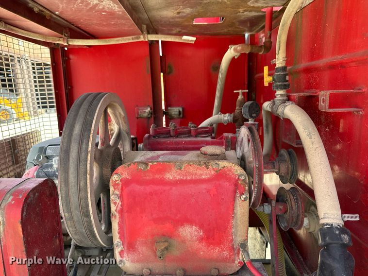 image for item EG6682 1986 Ford 8000 flatbed truck