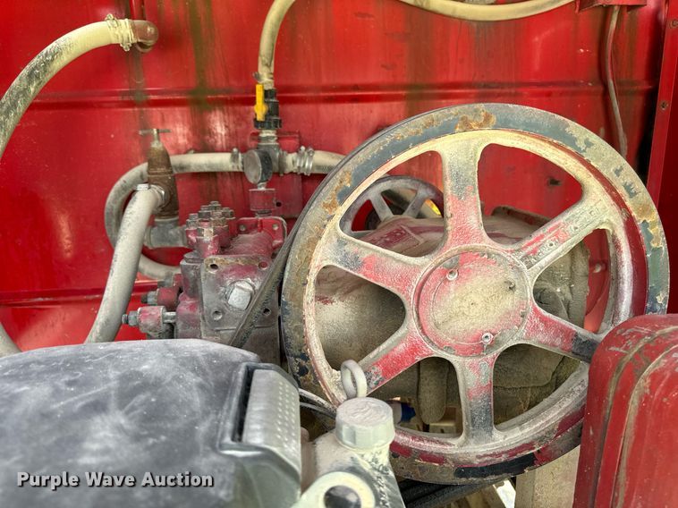 image for item EG6682 1986 Ford 8000 flatbed truck