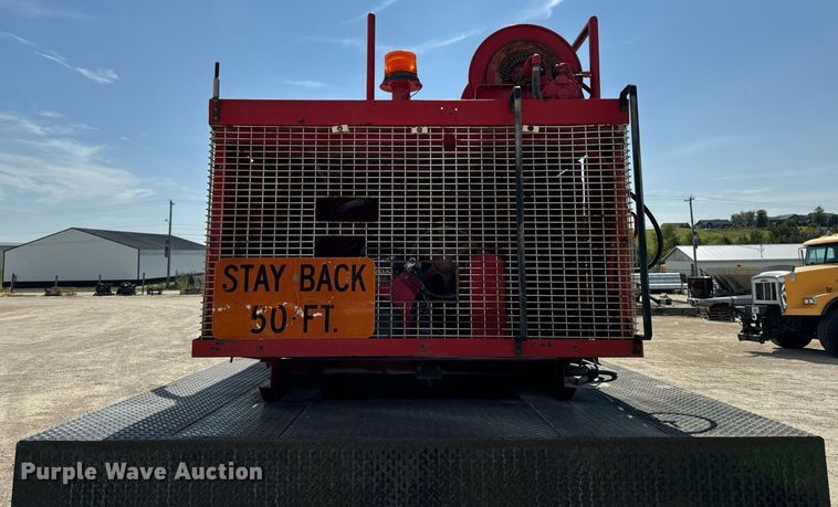 image for item EG6682 1986 Ford 8000 flatbed truck