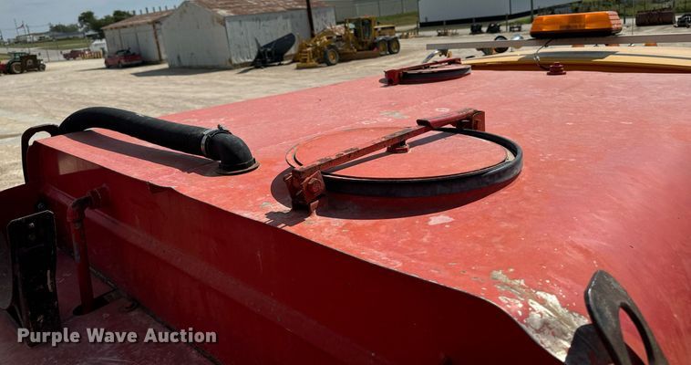 image for item EG6682 1986 Ford 8000 flatbed truck