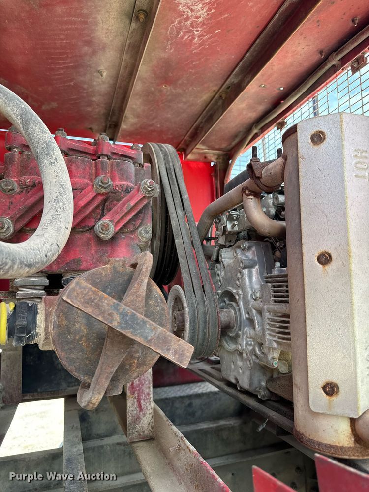 image for item EG6682 1986 Ford 8000 flatbed truck