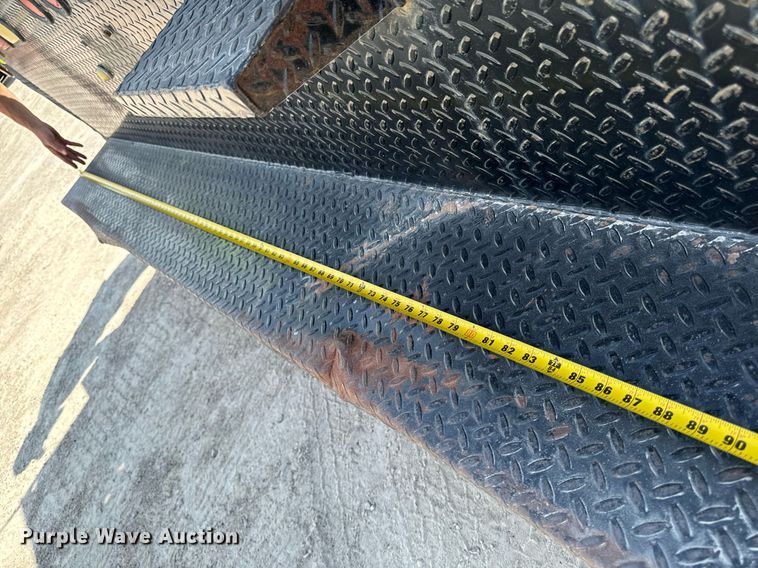 image for item EG6682 1986 Ford 8000 flatbed truck