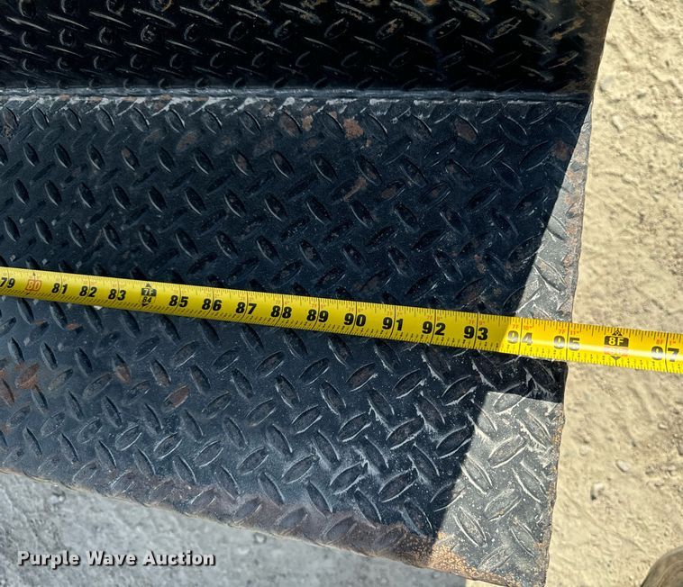 image for item EG6682 1986 Ford 8000 flatbed truck