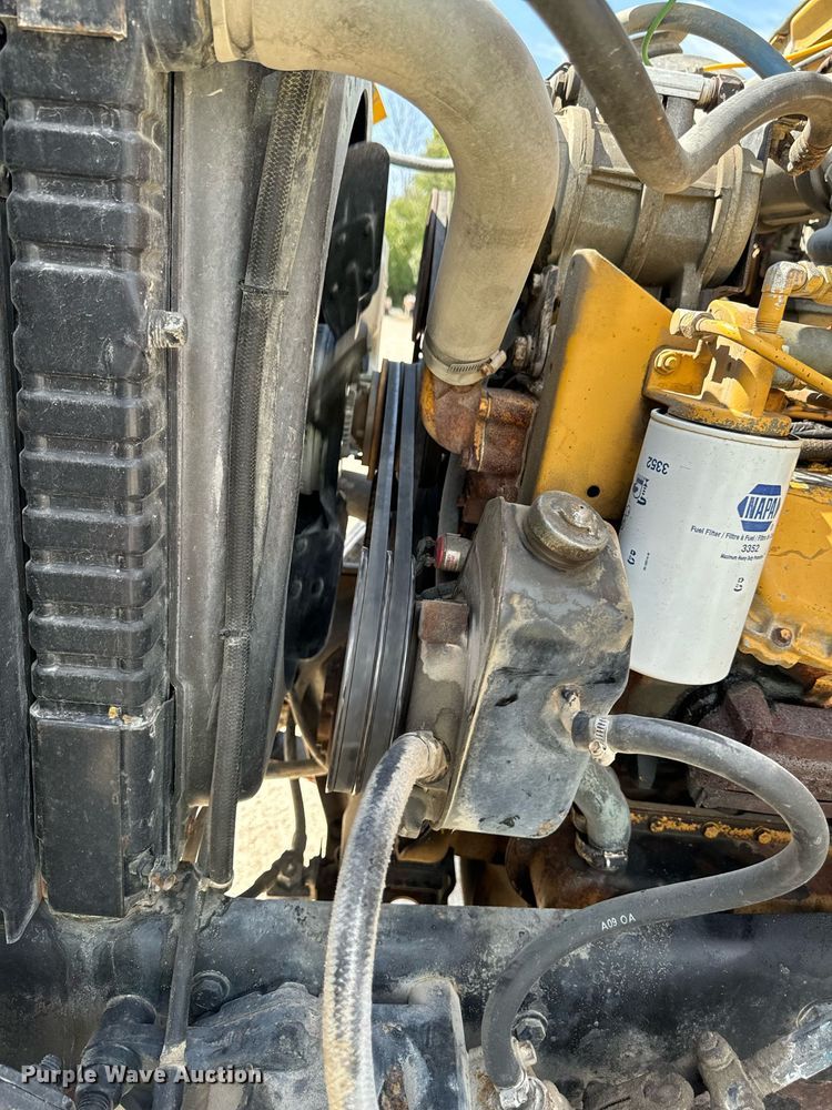 image for item EG6682 1986 Ford 8000 flatbed truck