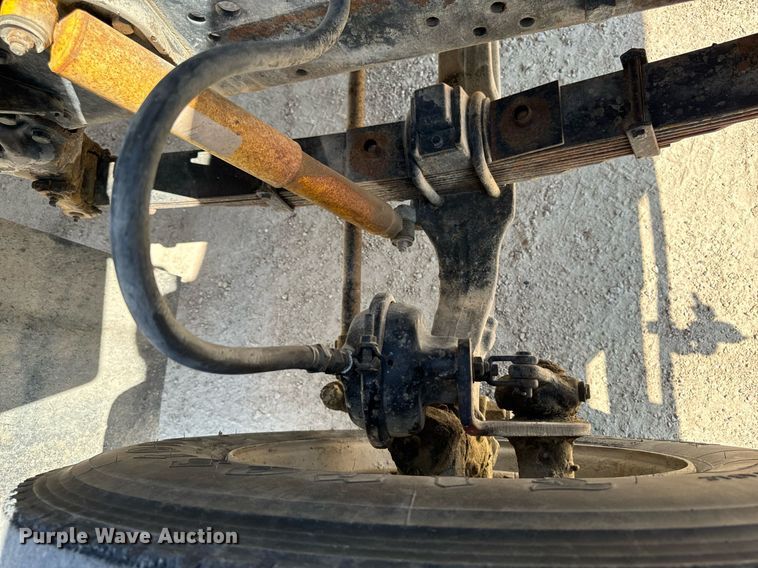 image for item EG6682 1986 Ford 8000 flatbed truck