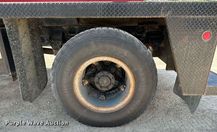 image for item EG6682 1986 Ford 8000 flatbed truck