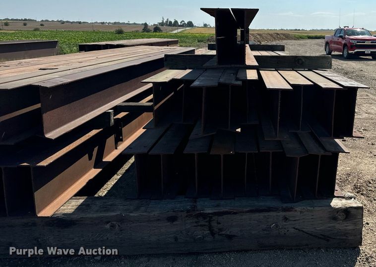 image for item EG6685 Approximately 37 steel beams