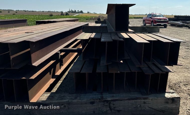 image for item EG6685 Approximately 37 steel beams