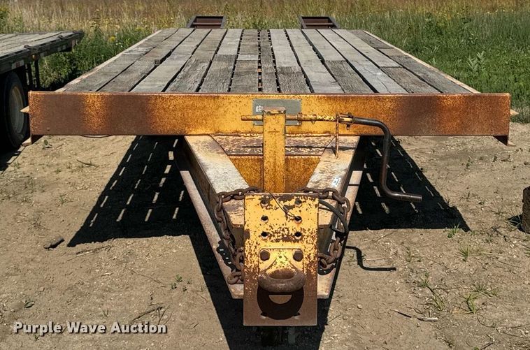 image for item EG6687 1993 Trail King TK30-2400 equipment trailer