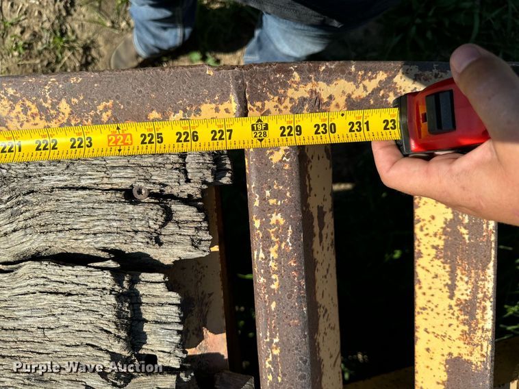 image for item EG6687 1993 Trail King TK30-2400 equipment trailer