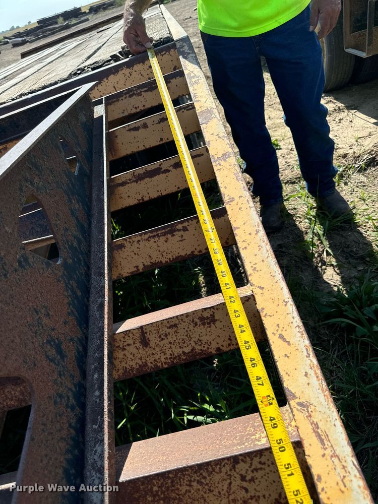 image for item EG6687 1993 Trail King TK30-2400 equipment trailer