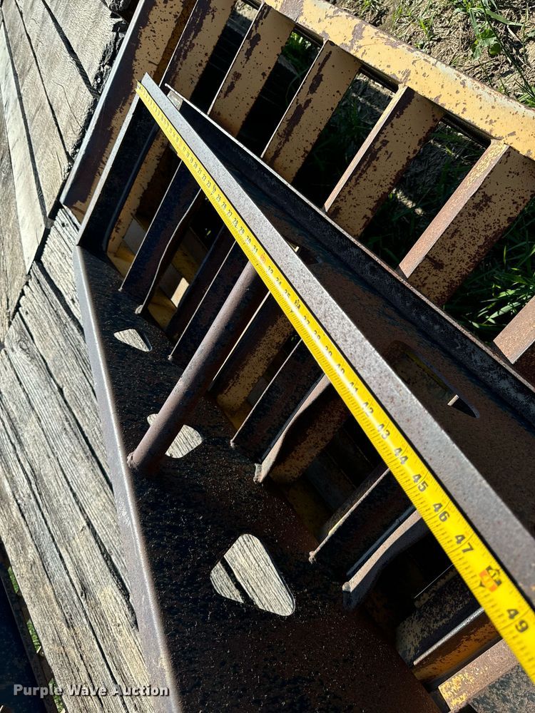 image for item EG6687 1993 Trail King TK30-2400 equipment trailer