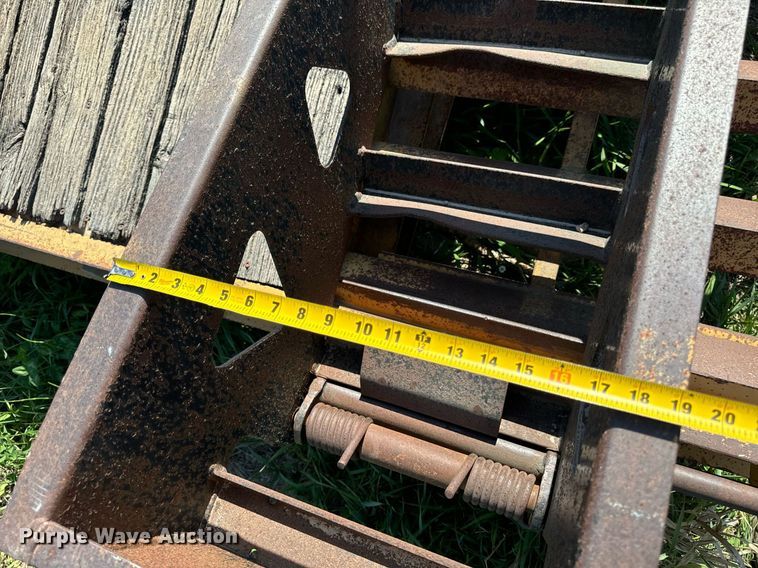 image for item EG6687 1993 Trail King TK30-2400 equipment trailer