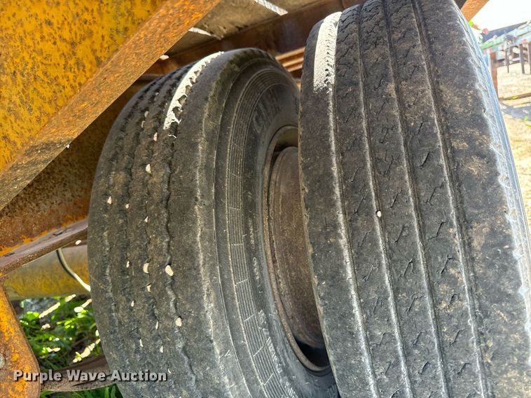 image for item EG6687 1993 Trail King TK30-2400 equipment trailer