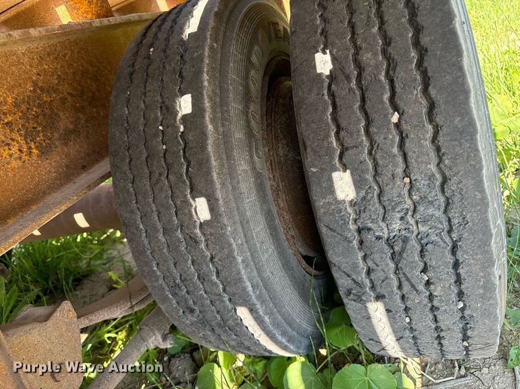 image for item EG6687 1993 Trail King TK30-2400 equipment trailer