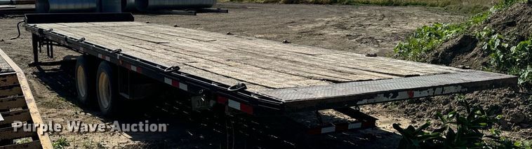 image for item EG6688 2004 Mustang Trailers BD15K30 tilt deck equipment trailer