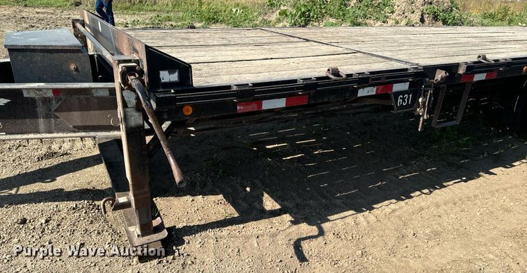 image for item EG6688 2004 Mustang Trailers BD15K30 tilt deck equipment trailer