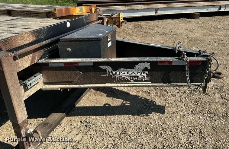 image for item EG6688 2004 Mustang Trailers BD15K30 tilt deck equipment trailer