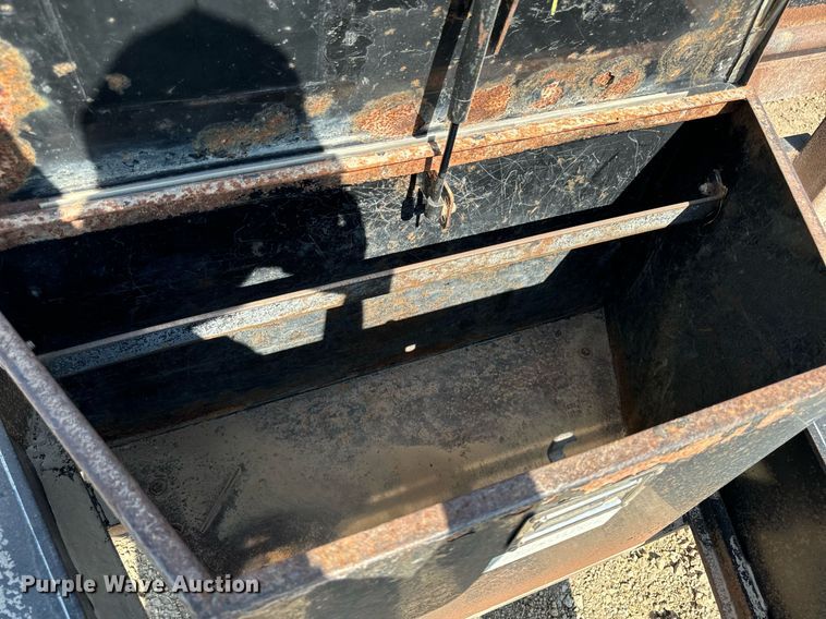 image for item EG6688 2004 Mustang Trailers BD15K30 tilt deck equipment trailer