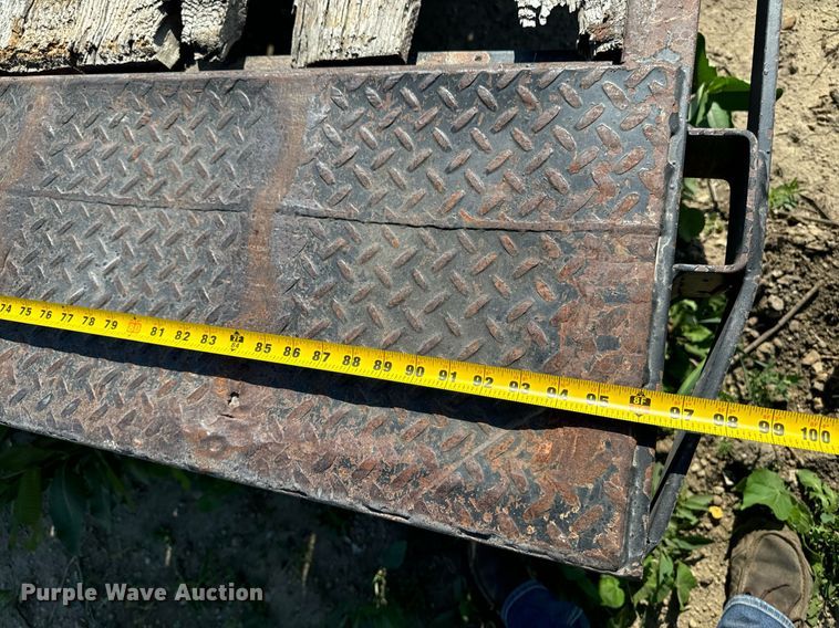 image for item EG6688 2004 Mustang Trailers BD15K30 tilt deck equipment trailer