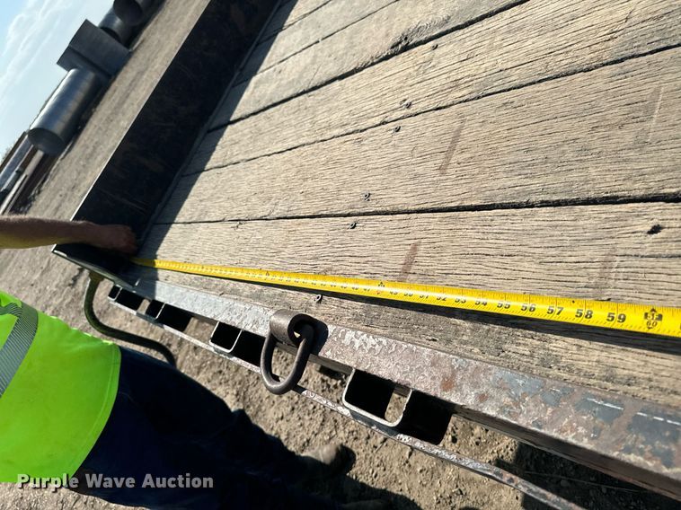 image for item EG6688 2004 Mustang Trailers BD15K30 tilt deck equipment trailer