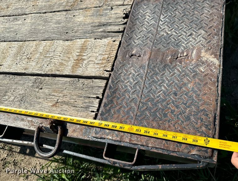 image for item EG6688 2004 Mustang Trailers BD15K30 tilt deck equipment trailer