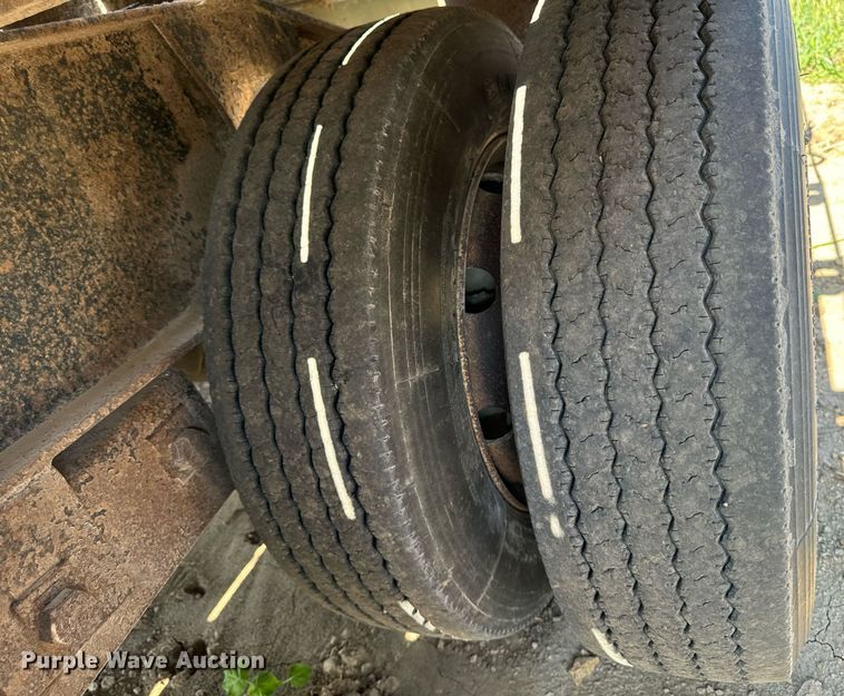 image for item EG6688 2004 Mustang Trailers BD15K30 tilt deck equipment trailer