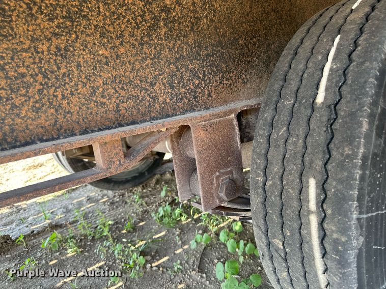 image for item EG6688 2004 Mustang Trailers BD15K30 tilt deck equipment trailer