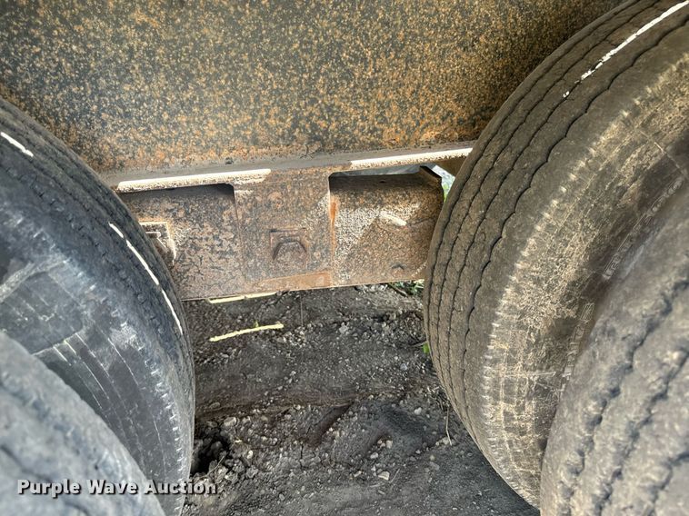 image for item EG6688 2004 Mustang Trailers BD15K30 tilt deck equipment trailer