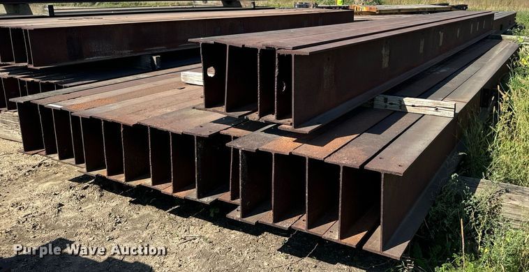 image for item EG6689 Approximately 21 steel beams