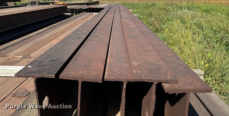 image for item EG6689 Approximately 21 steel beams