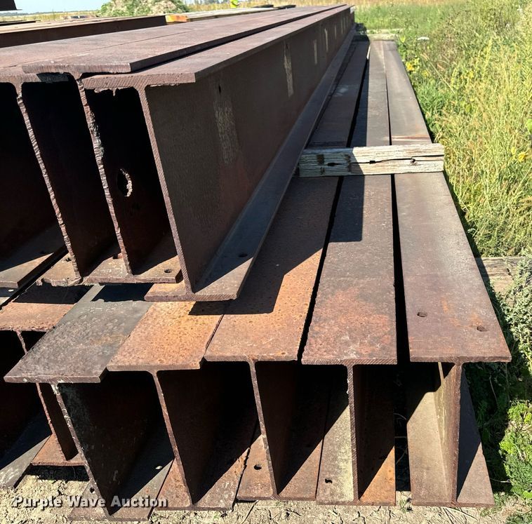 image for item EG6689 Approximately 21 steel beams