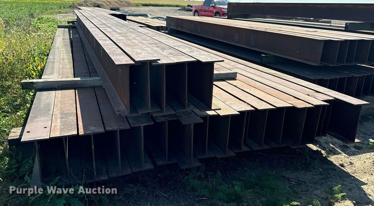 image for item EG6689 Approximately 21 steel beams