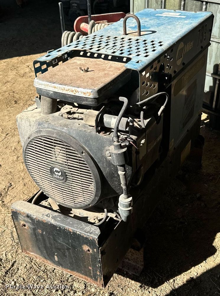 image for item EG6690 Miller Legend AEAD 200LE welder