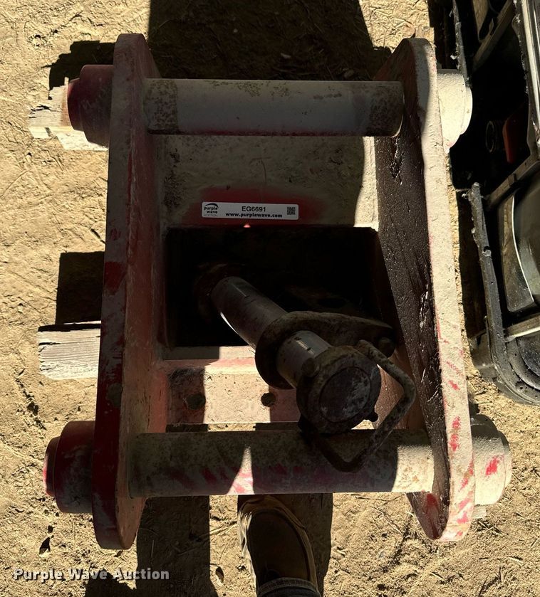 image for item EG6691 Excavator breaker plate