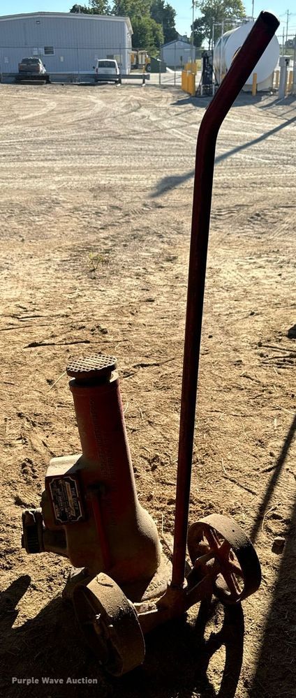 image for item EG6696 Duff 2650 jack 