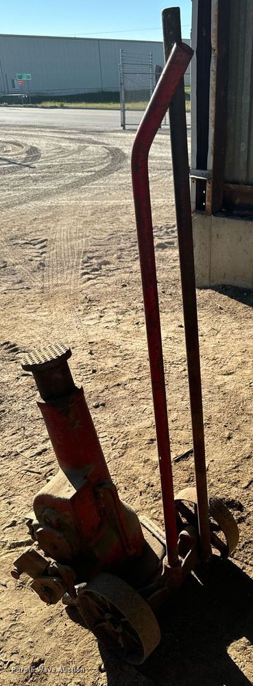 image for item EG6697 Duff 2650 jack