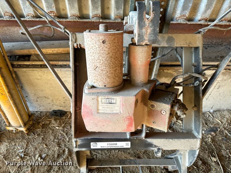 image for item EG6698 Western  Unimount plow pump