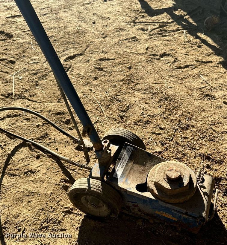 image for item EG6701 Floor jack