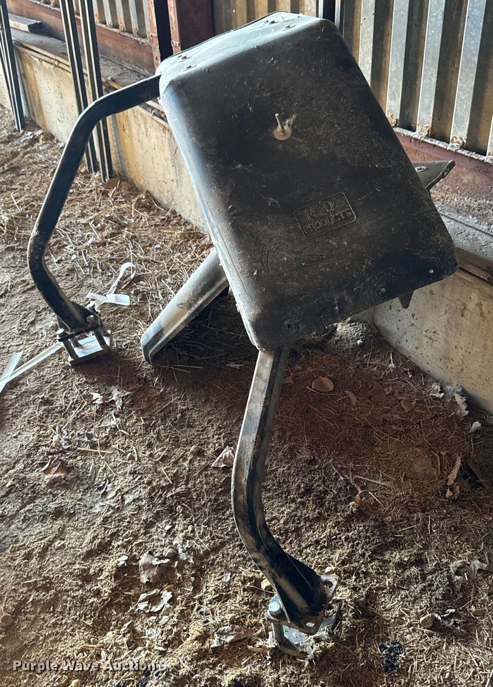 image for item EG6704 Fenders