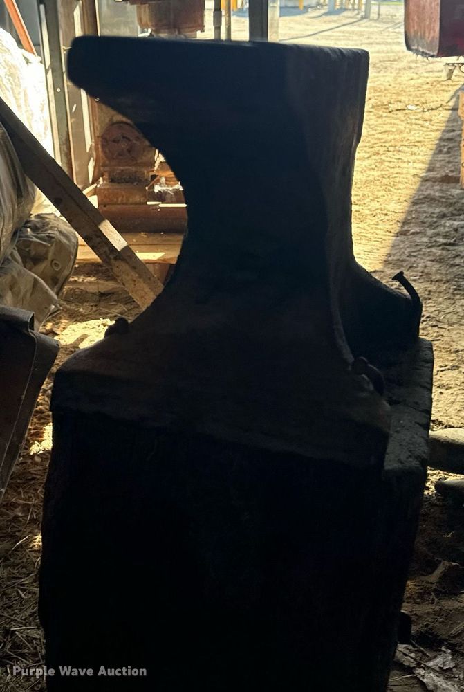 image for item EG6707 Anvil