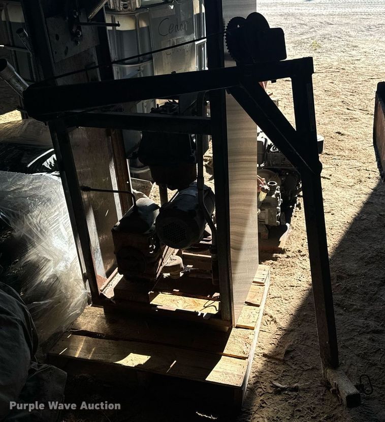 image for item EG6710 Reese winch lift