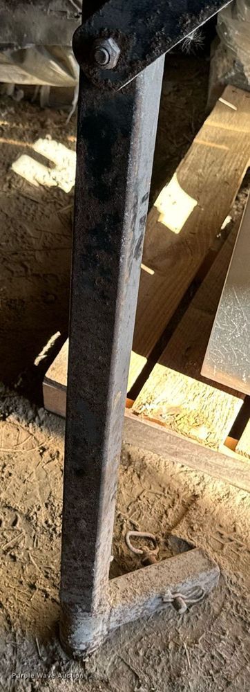 image for item EG6710 Reese winch lift