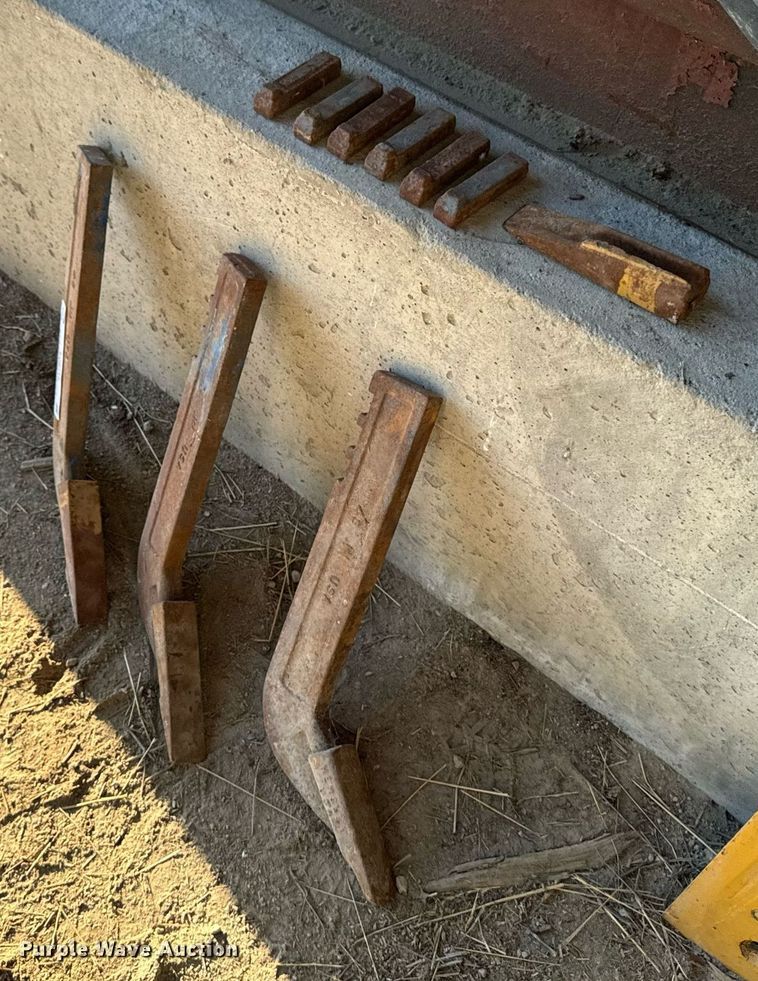 image for item EG6712 Ripper shanks